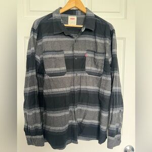 Size large Levis Flannel Shirt MensBlack Gray Plaid Long Sleeve Button Up shirt